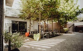 Art & Business Hotel